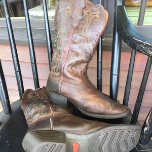 Justin brown square toed women’s cowgirl boots
